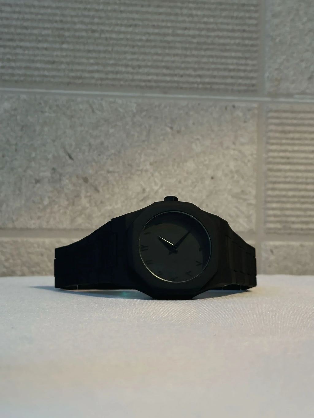 Black Arabic Aura – The Watch That Speaks Culture